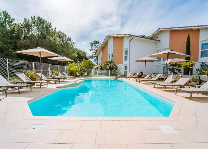 Logis La Forestiere 3*