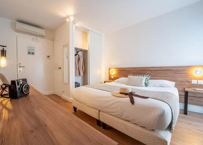 Logis La Forestiere Hotell 3*