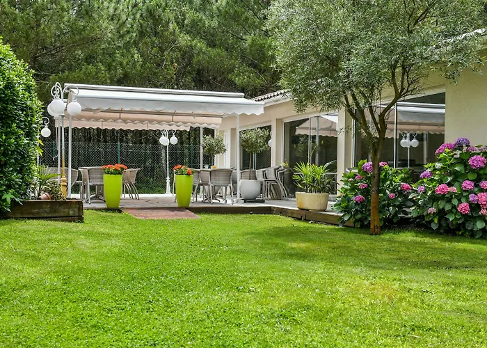 Hotel Logis La Forestiere 3*