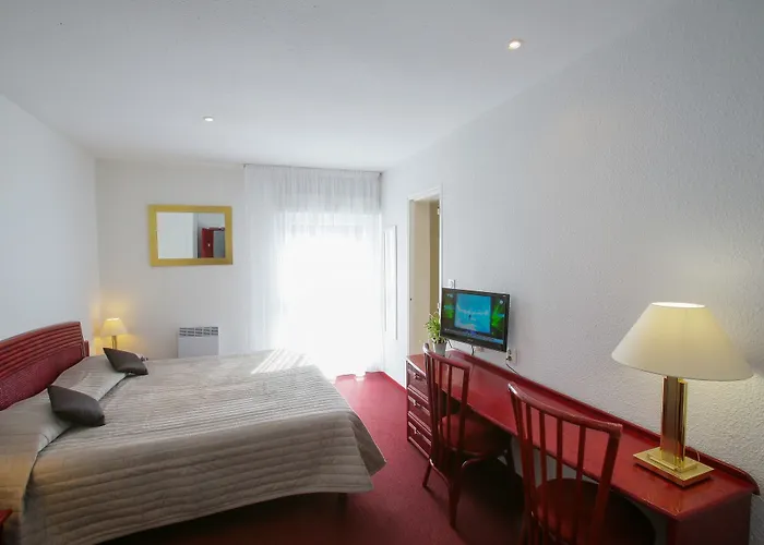 Hotel Logis La Forestiere 3*