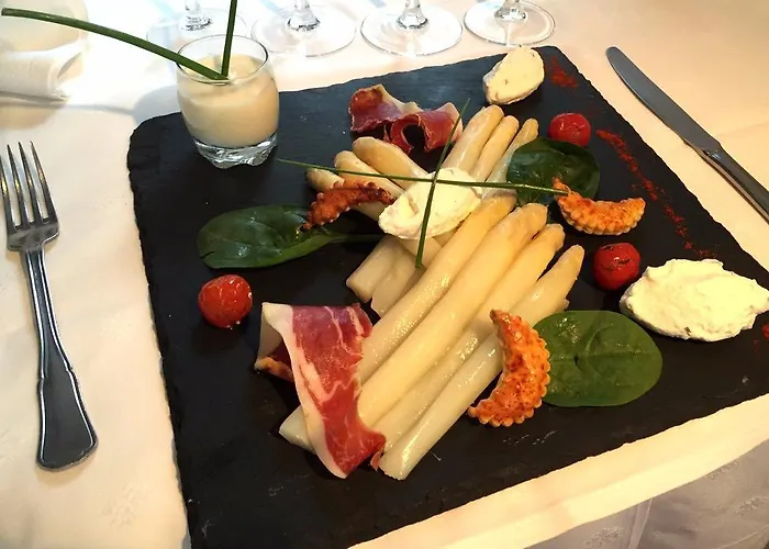 Hotell Logis La Forestiere 3*