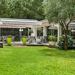 فندق Logis La Forestiere 3*