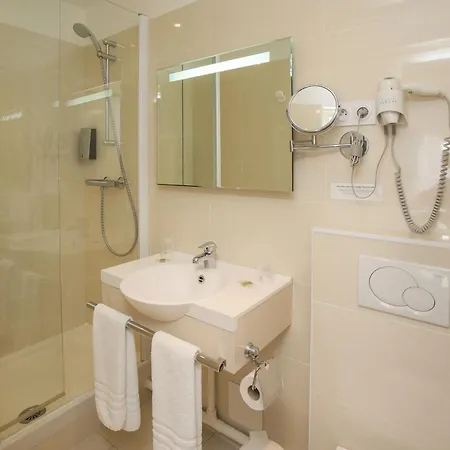 Hotel Logis La Forestiere 3*