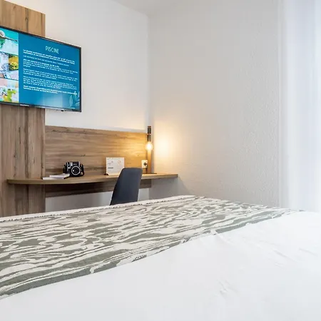 فندق Logis La Forestiere 3*