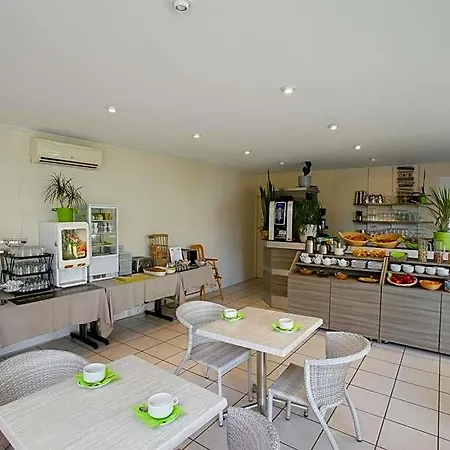 Hotel Logis La Forestiere