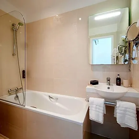 Logis La Forestiere 3* 比斯卡罗斯海滩