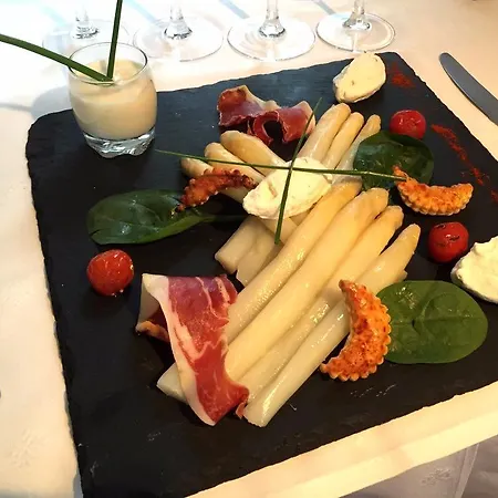 Hotel Restaurant La Forestiere 3*