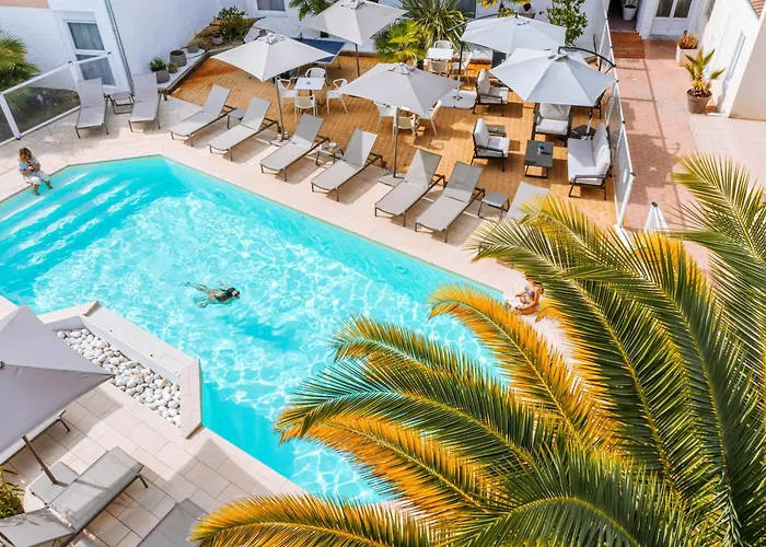 Logis La Forestiere 3*