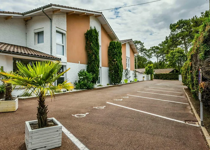 Logis La Forestiere Отель