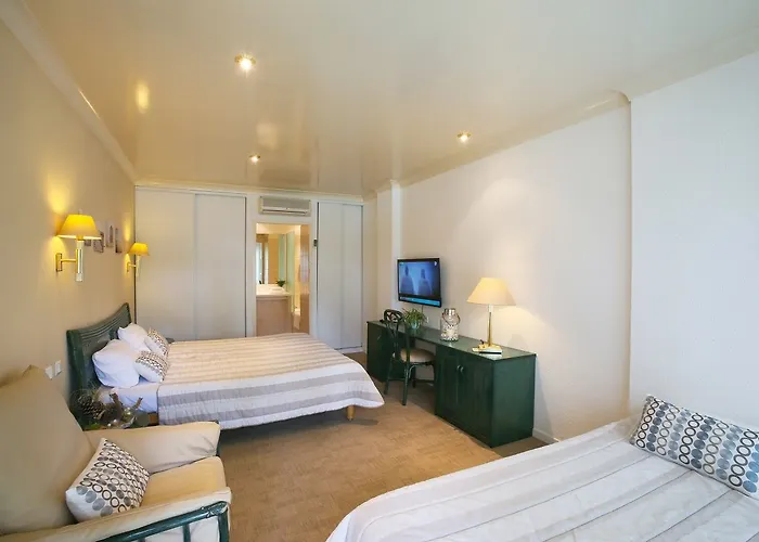 Отель Logis La Forestiere 3*