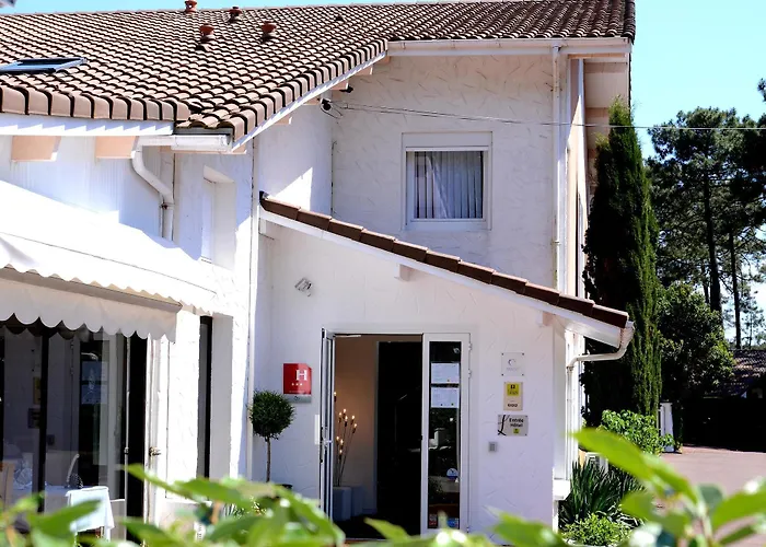 Отель Logis La Forestiere 3*