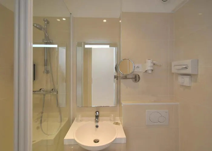 Logis La Forestiere بيسكاروس-بلاج