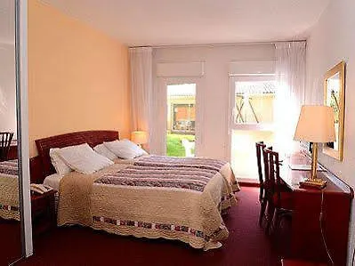 Отель Logis La Forestiere 3*